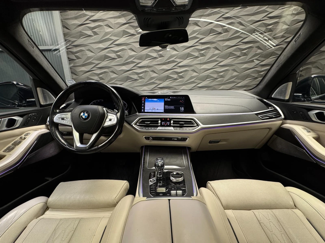 BMW X7 xDrive30d 3xTV* 4D B&W* Massage* Обдухване* 360* S - автомобили, коли, обяви за нови и употребявани 4