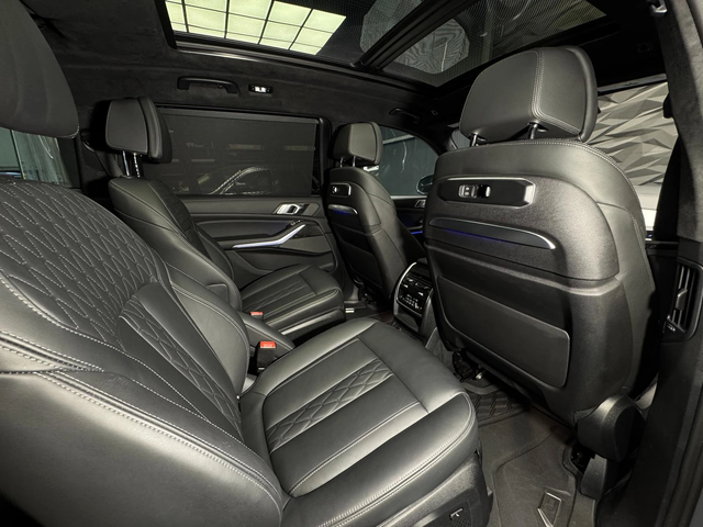 BMW X7 xDrive40i M-pack H&K* 360* Lift* Massage - автомобили, коли, обяви за нови и употребявани 10