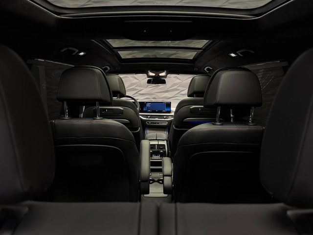 BMW X7 xDrive40i M-pack H&K* 360* Lift* Massage - автомобили, коли, обяви за нови и употребявани 9