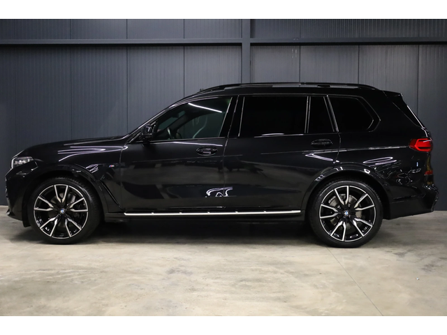 BMW X7 4.0d* INDIVIDUAL* SWAROVSKI* PANO* 360* - автомобили, коли, обяви за нови и употребявани 2