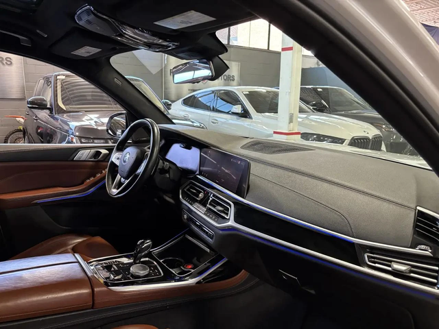 BMW X7 * INDIVIDUAL* 360CAM* DISTRONIC* PANO* - автомобили, коли, обяви за нови и употребявани 12