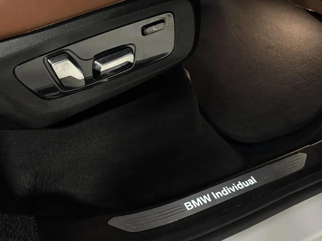 BMW X7 * INDIVIDUAL* 360CAM* DISTRONIC* PANO* - автомобили, коли, обяви за нови и употребявани 13