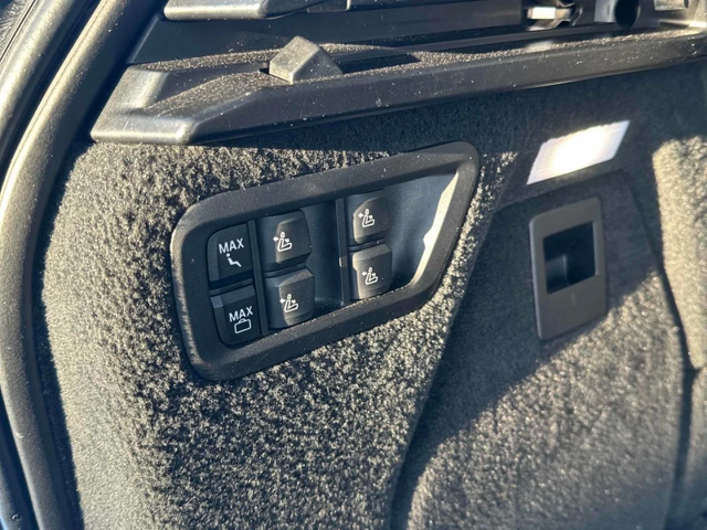 BMW X7 M-pkg* Shadow-line* Massage* Distronic* 360View* В - автомобили, коли, обяви за нови и употребявани 12