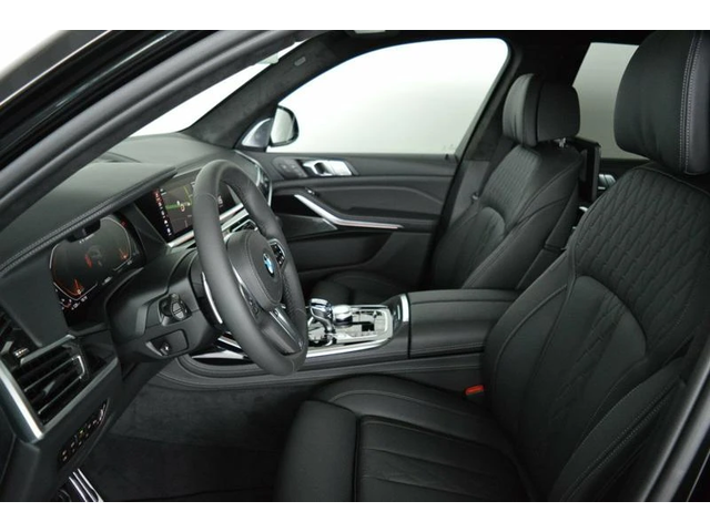 BMW X7 M50i - автомобили, коли, обяви за нови и употребявани 8