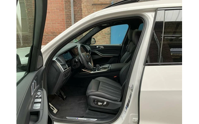 BMW X7 M50d - автомобили, коли, обяви за нови и употребявани 6