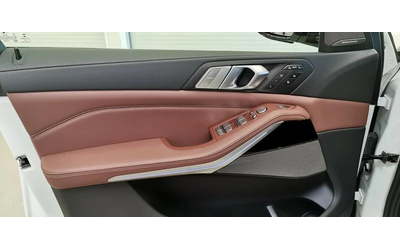 BMW X7 xDrive 30d M Sport - автомобили, коли, обяви за нови и употребявани 9