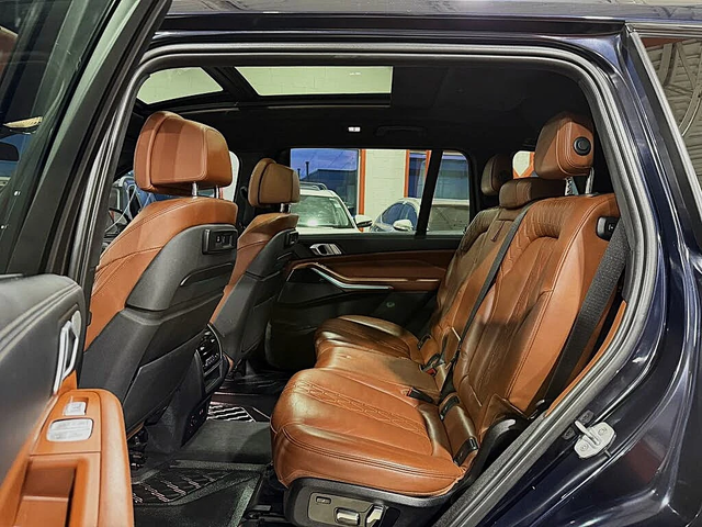 BMW X7 M-PACK| МАСАЖ| LASER| DISTRONIK| ОБДУХ| SWAROVSKI| - автомобили, коли, обяви за нови и употребявани 13