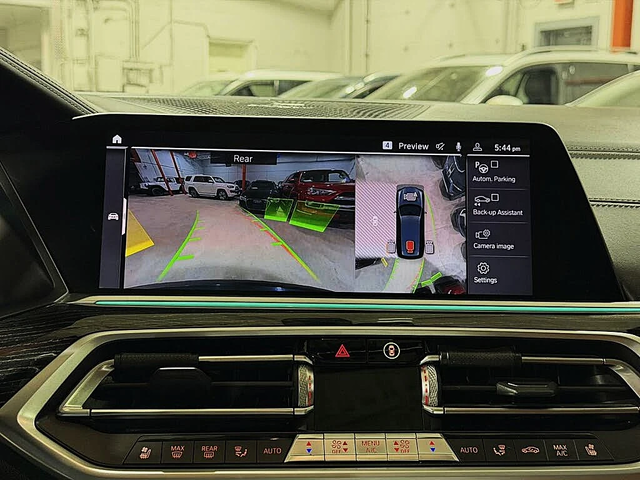 BMW X7 M-PACK| МАСАЖ| LASER| DISTRONIK| ОБДУХ| SWAROVSKI| - автомобили, коли, обяви за нови и употребявани 8