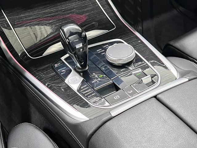 BMW X7 2021* M-PACK* HARMAN* 360* PANO* 7PASS* BLK OPTIC* - автомобили, коли, обяви за нови и употребявани 11