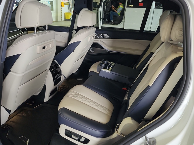 BMW X7 4.4L 8cyl AWD - автомобили, коли, обяви за нови и употребявани 11