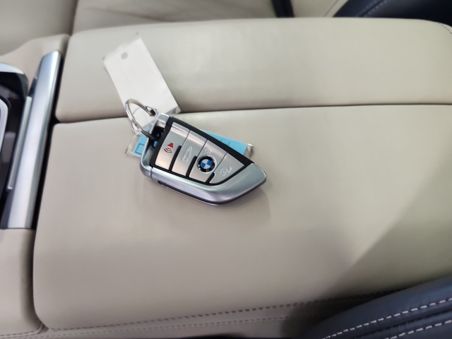 BMW X7 4.4L 8cyl AWD - автомобили, коли, обяви за нови и употребявани 7