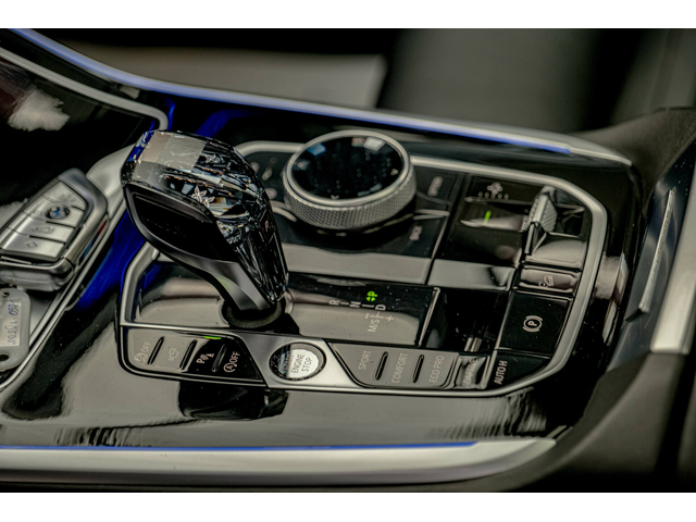 BMW X7 40i/Individual/M-Technik/Bower&Wilkins Diamond/SKY Lounge/HuD - автомобили, коли, обяви за нови и употребявани 11