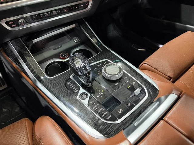 BMW X7 40i MSPORT* DISTRONIC* HEAD-UP* МАСАЖ* 360* LASER - автомобили, коли, обяви за нови и употребявани 12