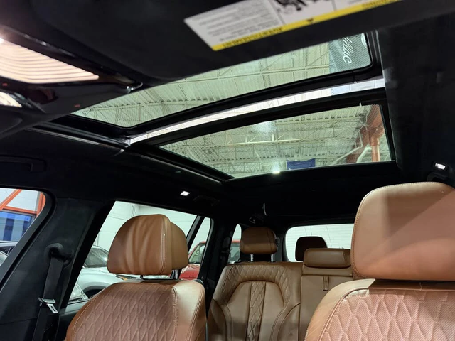 BMW X7 40i MSPORT* DISTRONIC* HEAD-UP* МАСАЖ* 360* LASER - автомобили, коли, обяви за нови и употребявани 7