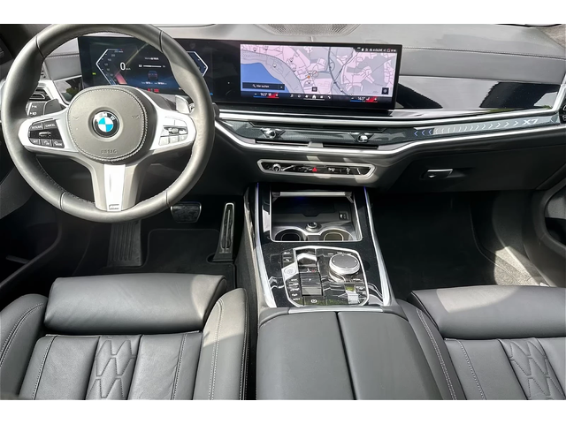BMW X7 xDrive40d M Sport AHK - автомобили, коли, обяви за нови и употребявани 4