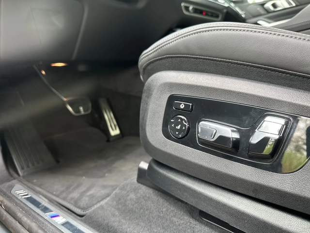 BMW X7 xDrive40d M Sport AHK - автомобили, коли, обяви за нови и употребявани 6