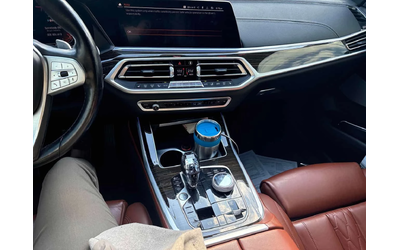 BMW X7 * xDrive40i * ПОДГРЕВИ * 360 * PANO * CARFAX - автомобили, коли, обяви за нови и употребявани 8