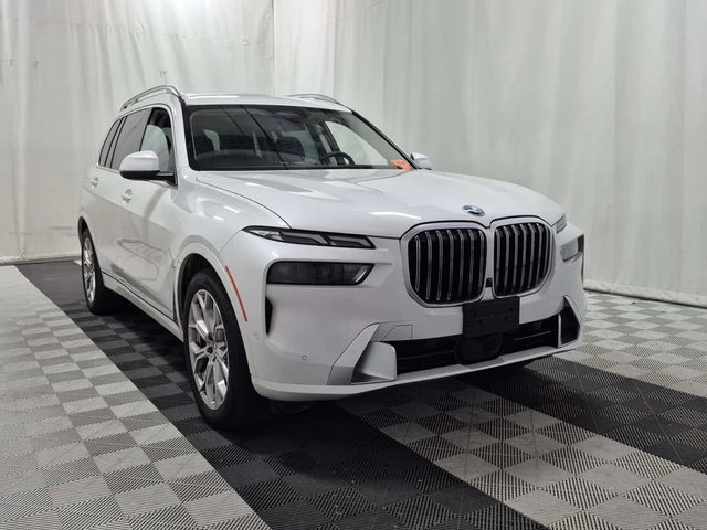 BMW X7 XDRIVE40I| SKY LOUNGE| HUD| 360| AMB| 7 MEСТА - автомобили, коли, обяви за нови и употребявани 1