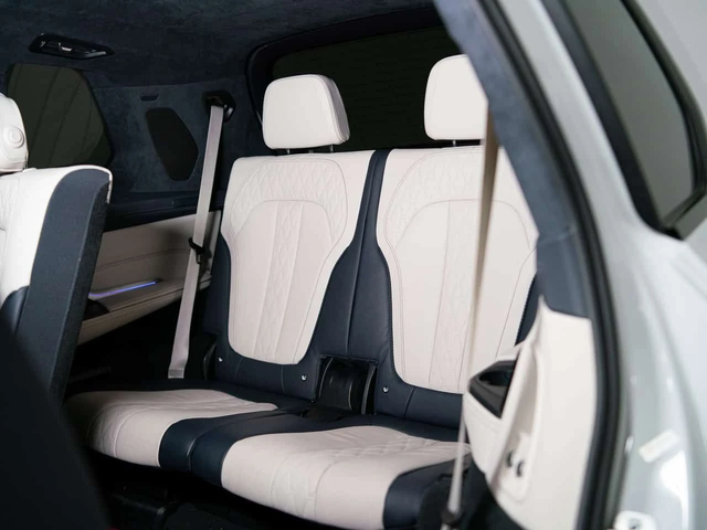 BMW X7 * M50i * ALPINA XB7 | PREMIUM | DISTRONIC | 360 - автомобили, коли, обяви за нови и употребявани 11