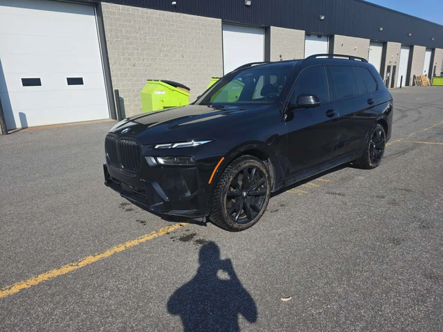 BMW X7 xDrive40i M SPORТ/COLOUR CHANGING SUNROOF/CRYSTAL - автомобили, коли, обяви за нови и употребявани 0