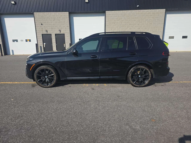 BMW X7 xDrive40i M SPORТ/COLOUR CHANGING SUNROOF/CRYSTAL - автомобили, коли, обяви за нови и употребявани 1