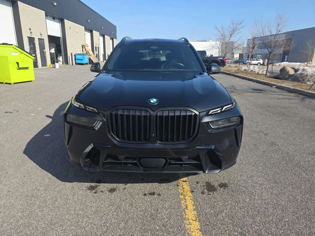 BMW X7 xDrive40i M SPORТ/COLOUR CHANGING SUNROOF/CRYSTAL - автомобили, коли, обяви за нови и употребявани 5