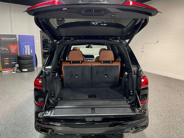 BMW X7 xDrive40i /ПАНОРАМА/360 КАМЕРИ/ОБДУХВАНЕ - автомобили, коли, обяви за нови и употребявани 16