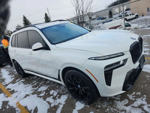 BMW X7 SWAROWSKI| SKY LOUNGE| ОБДУХВАНЕ| 2 КЛЮЧА| - автомобили, коли, обяви за нови и употребявани 4