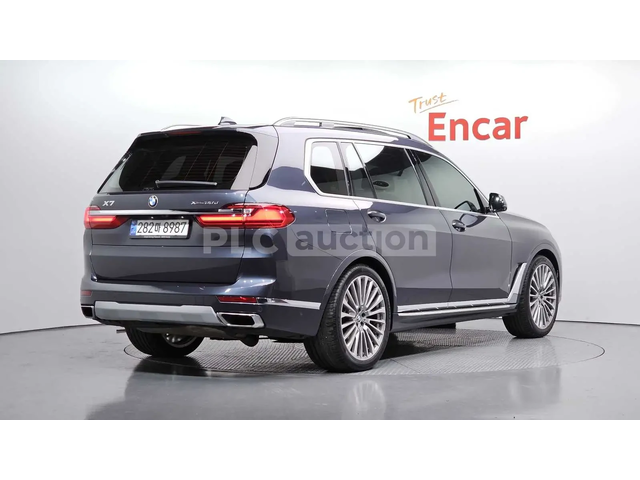 BMW X7 HEAD-UP * ОДБУХВАНЕ * H/K * PANO * 360 - автомобили, коли, обяви за нови и употребявани 1