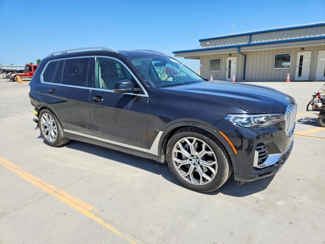 BMW X7 XDRIVE40I| DISTRONIC| HARMAN| HUD| ПАНО| ВАКУУМ| О - автомобили, коли, обяви за нови и употребявани 2