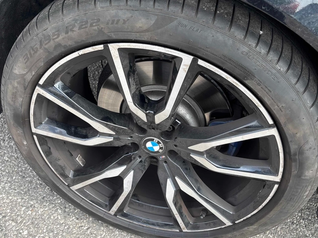 BMW X7 xDrive40i / CARFAX - автомобили, коли, обяви за нови и употребявани 5