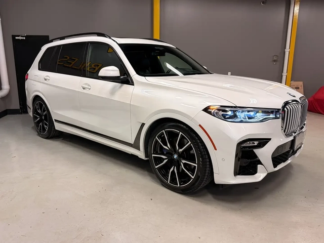 BMW X7 xDrive40i - автомобили, коли, обяви за нови и употребявани 4