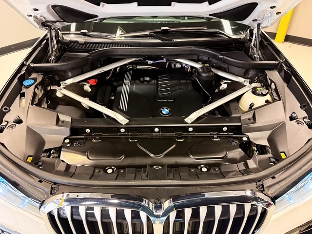 BMW X7 xDrive40i - автомобили, коли, обяви за нови и употребявани 6
