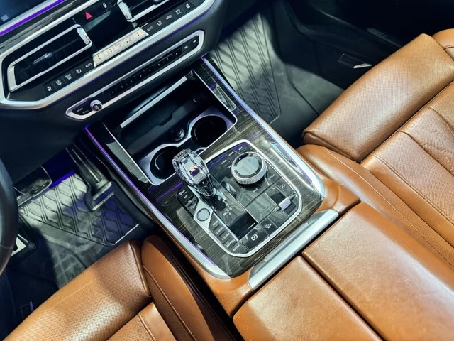 BMW X7 M-PK* B&W* PANO* ЗИМНИ ГУМИ* LASER* DIS* КРАЙНА ЦЕ - автомобили, коли, обяви за нови и употребявани 7