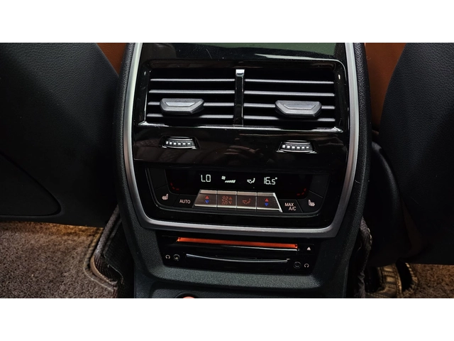 BMW X7 LASER* SOFT-CLOSE* HEAD-UP* МАСАЖ* ОБДУХ* DIS* КРА - автомобили, коли, обяви за нови и употребявани 15