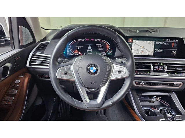BMW X7 xDrive 40d* HUD* 360* МОНИТОРИ* КОЖА* ОБДУХВ* ПАНО - автомобили, коли, обяви за нови и употребявани 11