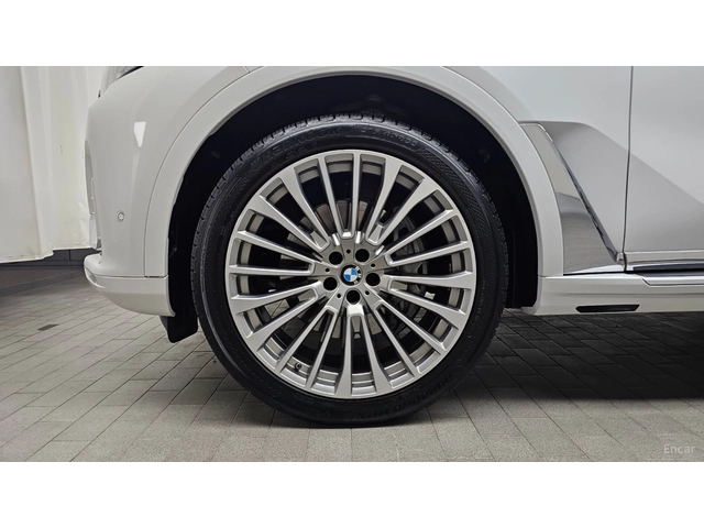 BMW X7 xDrive 40d* HUD* 360* МОНИТОРИ* КОЖА* ОБДУХВ* ПАНО - автомобили, коли, обяви за нови и употребявани 4