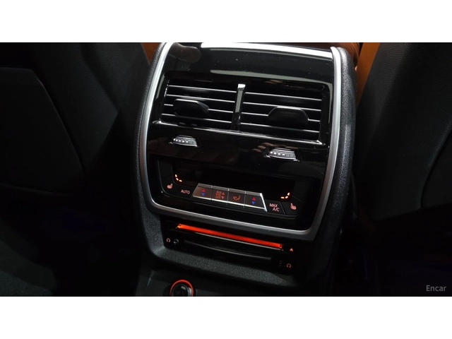 BMW X7 M50i* HUD* 360* МОНИТОРИ* ПАНО* КОЖА* ОБДУХВ - автомобили, коли, обяви за нови и употребявани 16