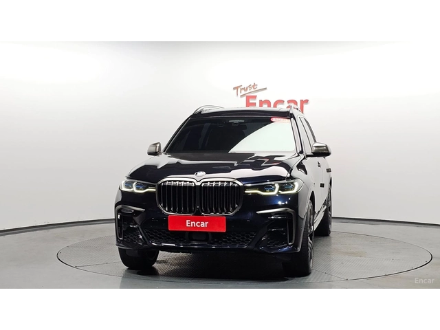 BMW X7 M50i* HUD* 360* МОНИТОРИ* ПАНО* КОЖА* ОБДУХВ - автомобили, коли, обяви за нови и употребявани 2