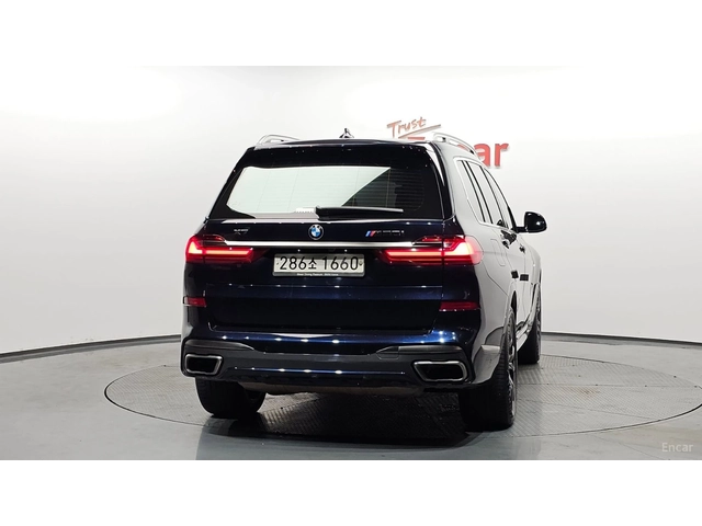 BMW X7 M50i* HUD* 360* МОНИТОРИ* ПАНО* КОЖА* ОБДУХВ - автомобили, коли, обяви за нови и употребявани 3