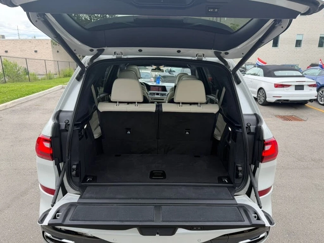 BMW X7 50i* M SPORT* INDIVIDUAL* BOWERS* МАСАЖ* МОНИТОРИ - автомобили, коли, обяви за нови и употребявани 4