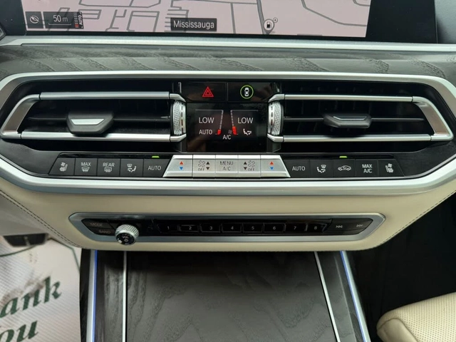 BMW X7 50i* M SPORT* INDIVIDUAL* BOWERS* МАСАЖ* МОНИТОРИ - автомобили, коли, обяви за нови и употребявани 8