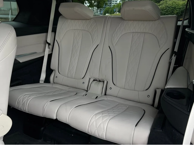 BMW X7 40i* M SPORT* LASER* HEAD UP* МАСАЖ* ОБДУХ* 360 - автомобили, коли, обяви за нови и употребявани 9