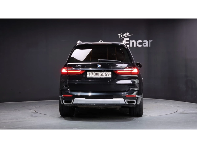 BMW X7 xDrive 40i Design Pure Excellence - автомобили, коли, обяви за нови и употребявани 3