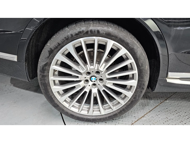 BMW X7 xDrive 40i Design Pure Excellence - автомобили, коли, обяви за нови и употребявани 4