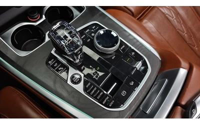 BMW X7 xDrive 40i Design Pure Excellence - автомобили, коли, обяви за нови и употребявани 9