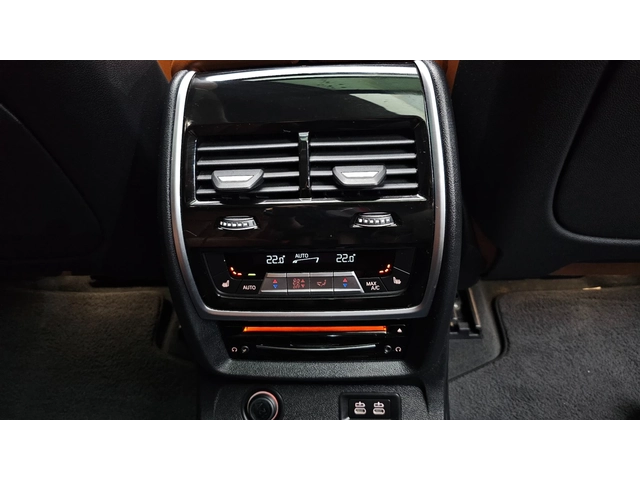 BMW X7 xDrive 40i Design Pure Excellence - автомобили, коли, обяви за нови и употребявани 11