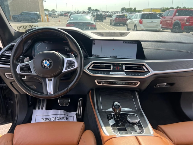 BMW X7 M-PK* 7 PASS* 5-ZONE CLIM* M-BRAKES* PANO - автомобили, коли, обяви за нови и употребявани 7