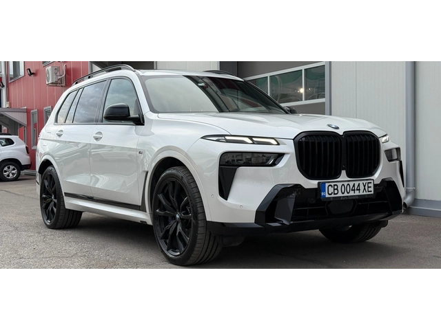 BMW X7 xDrive40i - автомобили, коли, обяви за нови и употребявани 6