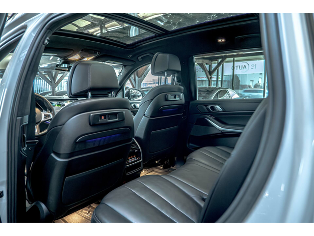 BMW X7 M50i/Harman Kardon/SKY Lounge/Кристал/Камера 360/HuD - автомобили, коли, обяви за нови и употребявани 8